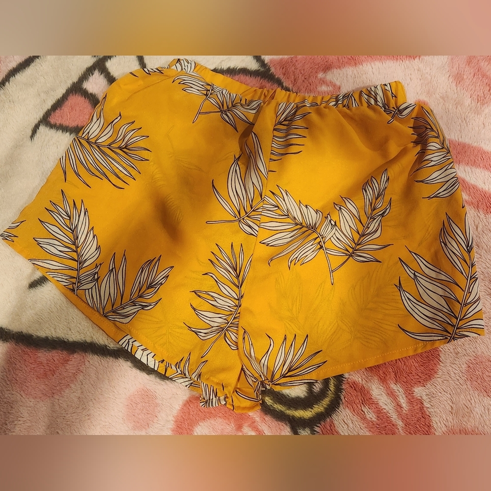 Loose fitted shorts